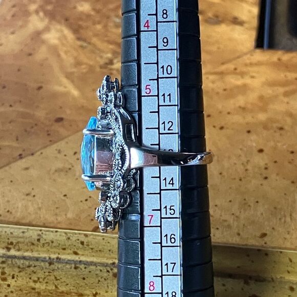 Sky Blue Topaz Marcasite Sterling Silver Cocktail Ring Size 6 - Picture 8 of 9